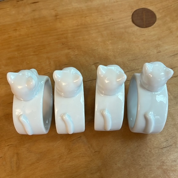 Ceramic white cat napkin rings - Picture 5 of 5